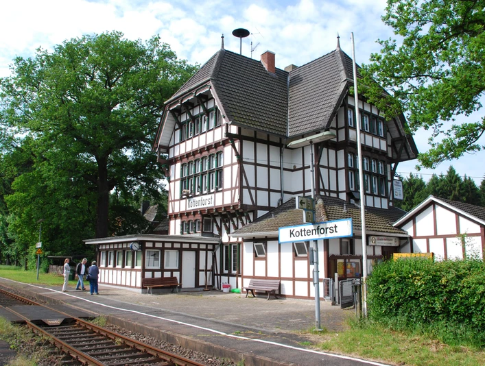 Bahnhof Kottenforst Gleisansicht