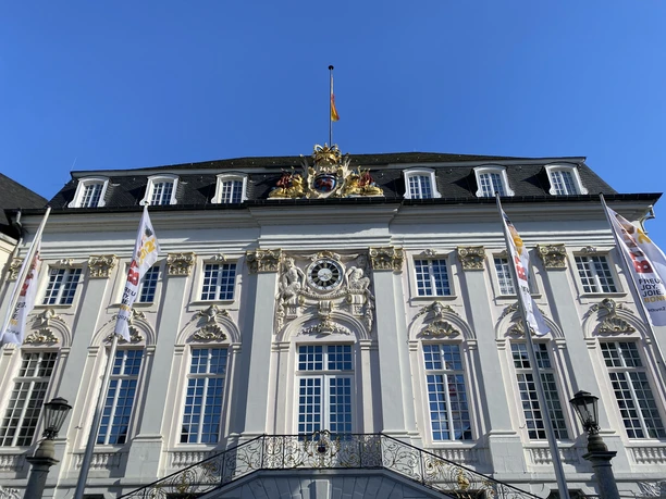 Altes Rathaus Frühling Altes Rathaus im Frühling