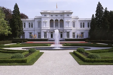 Die Villa Hammerschmidt - Bonner Amtssitz des Bundespräsidenten.