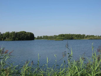 Der Hüttenseepark in Meißendorf Der Hüttenseepark in Meißendorf