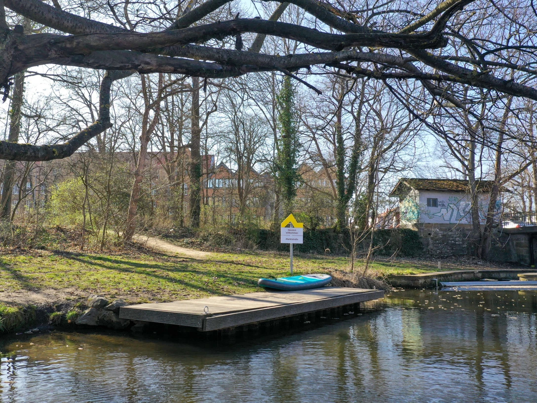 Kanusteg Marktstraße Wolfenbuettel.jpg Kanusteg an der Marktstraße