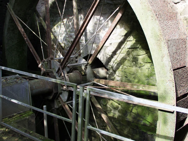 Mühlrad Bedorfs Mühle in Wachtberg 2018 Frühling Wachtberg