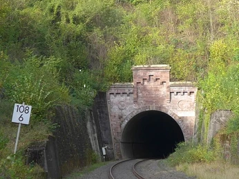 Tunnel Portal bei Ippensen tunnel-portal-bei-ippensen
