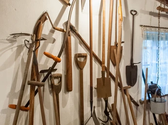 Ausstellung Gartengeräte.jpg