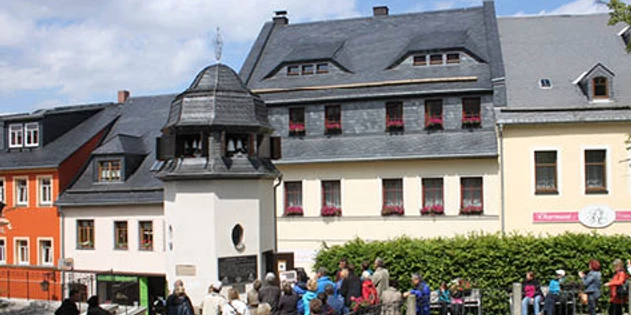 Glockenspiel aus Meißner Porzellan in Schwarzenberg