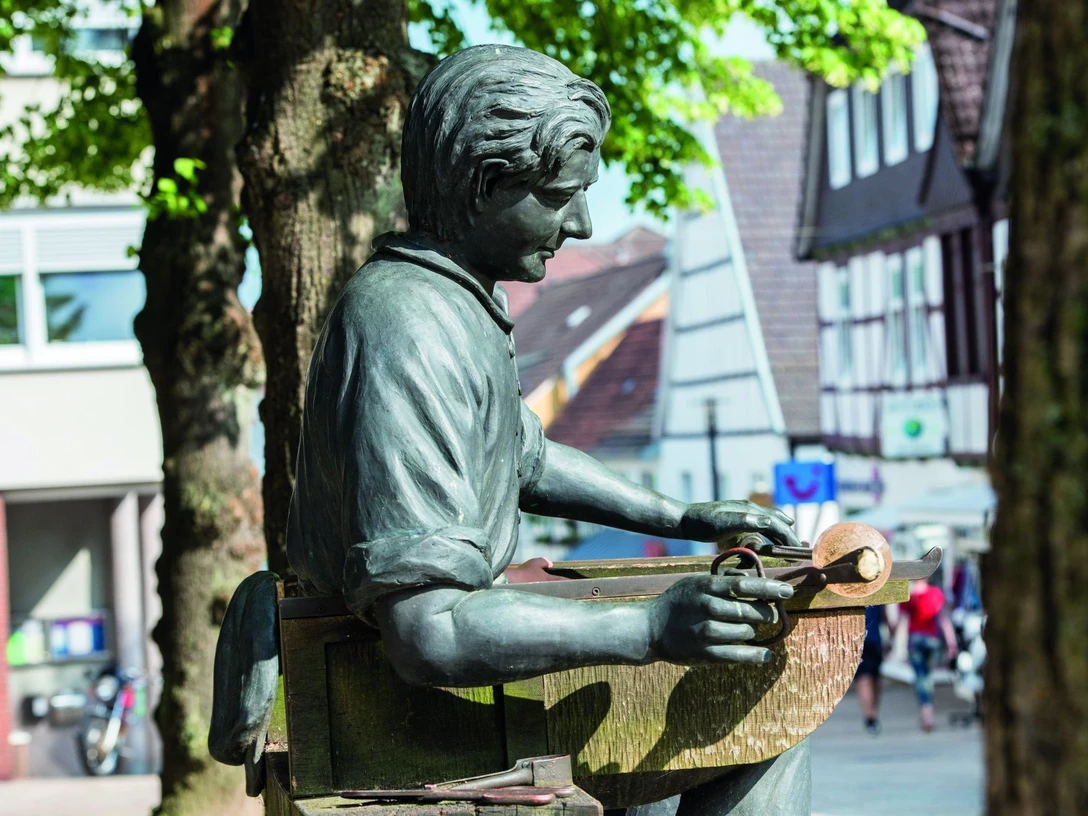 Denkmal von einem Glasmacher in Bad Driburg.
