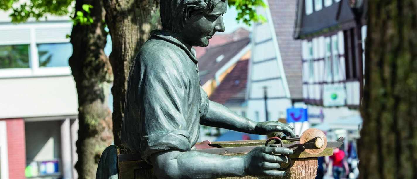 Denkmal von einem Glasmacher in Bad Driburg.