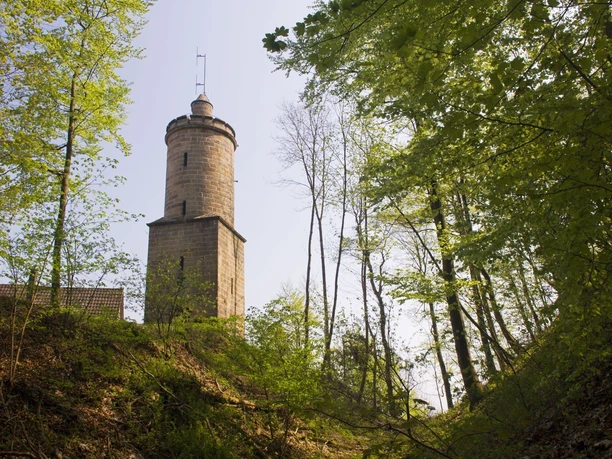 Kaiser-Karls-Turm von außen in Bad Driburg.