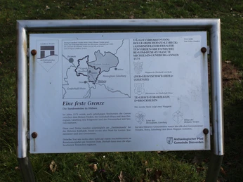 Snedenstein Hülsen Informationstafel Snedenstein Hülsen beschreibt 1355 erbaute historische Grenzsteine in Niedersachsen.
