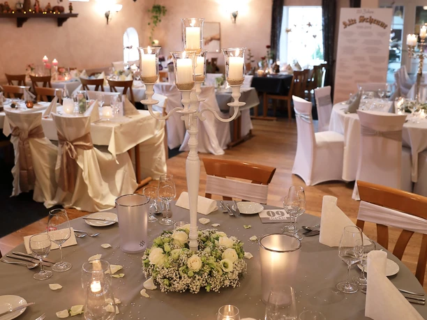 Alte Scheune Tische.jpg