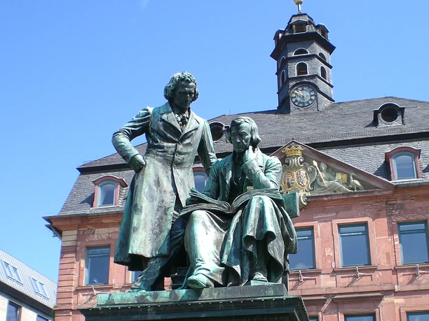 Brüder-Grimm-Denkmal M.Hoppe.JPG
