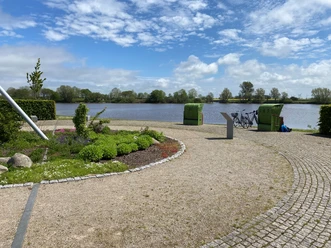 SeeparkWest Sonnenuhr Mahlbusen