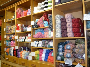 „Ja-Woll“ Wolle und Allerlei „Ja-Woll“ Wolle und Allerlei