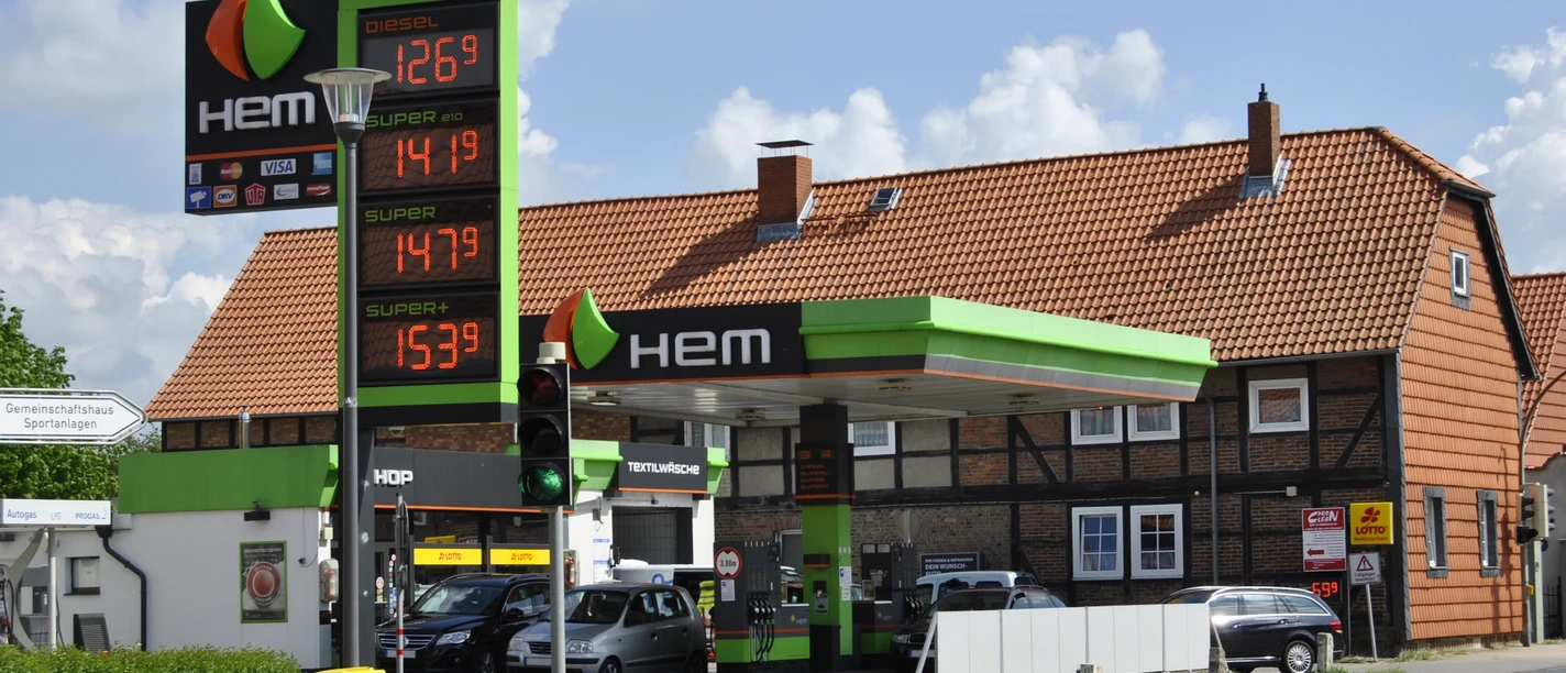 HEM Tankstelle HEM Tankstelle Außenansicht