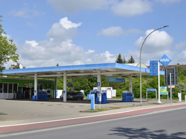 ARAL Tankstelle Außenansicht