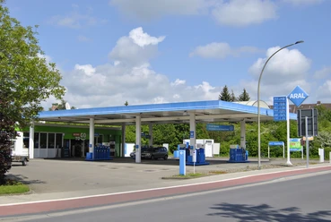 ARAL Tankstelle ARAL Tankstelle Außenansicht