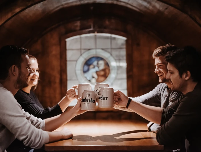 Biergenuss im Brodhaus Biergenuss im BrodhausBeer enjoyment in the BrodhausØl-nydelse i BrodhausBierplezier in het Brodhaus