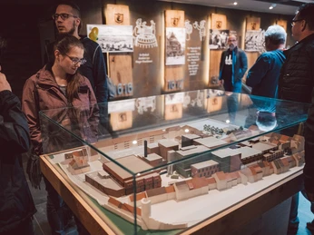 Brauereibesichtigung BrauereibesichtigungBrewery tourRundvisning på bryggeriBrouwerij rondleiding