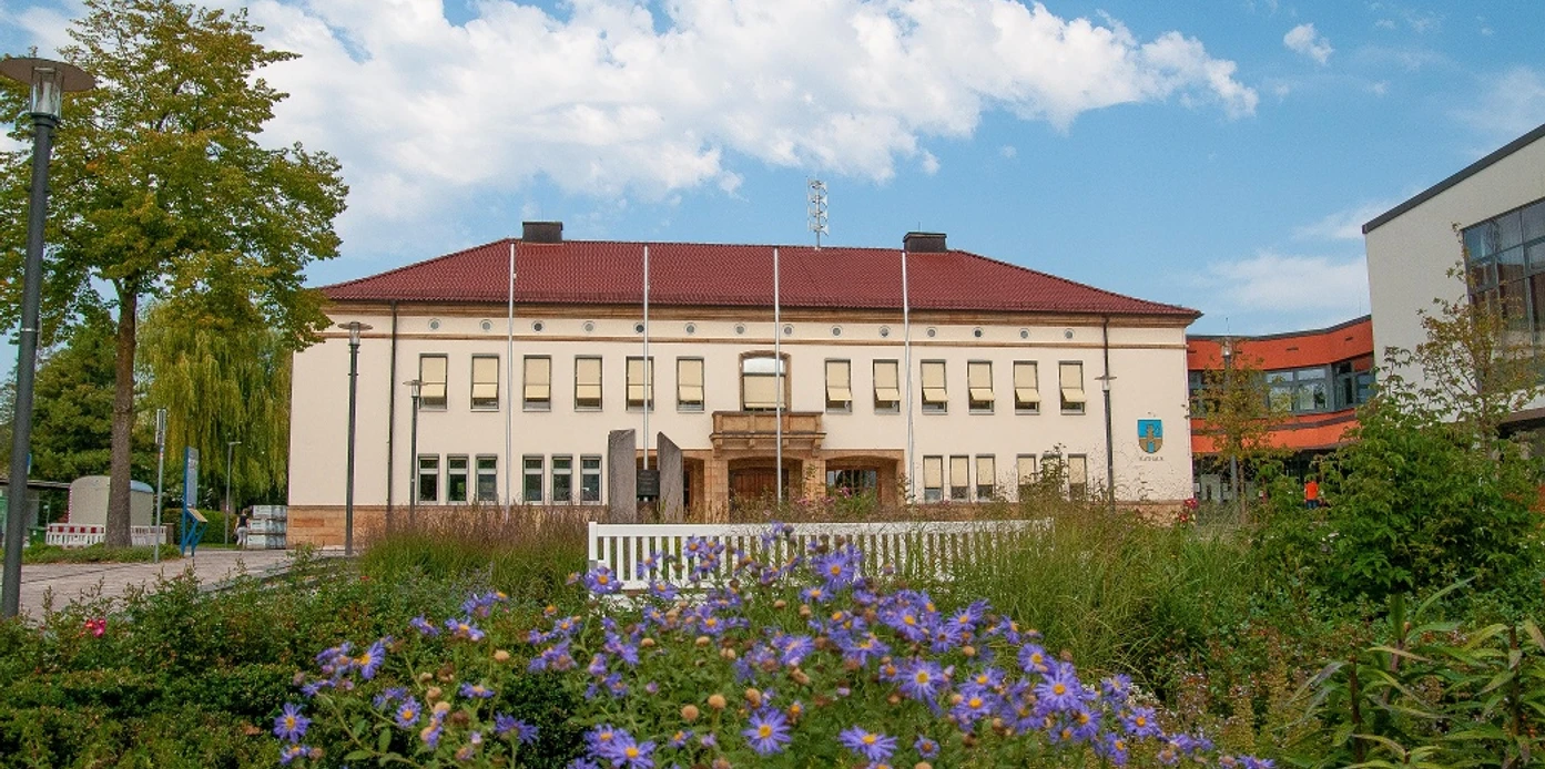 Bad Driburger Rathaus von außen.