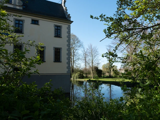 Teich an der Burg Kriegshoven