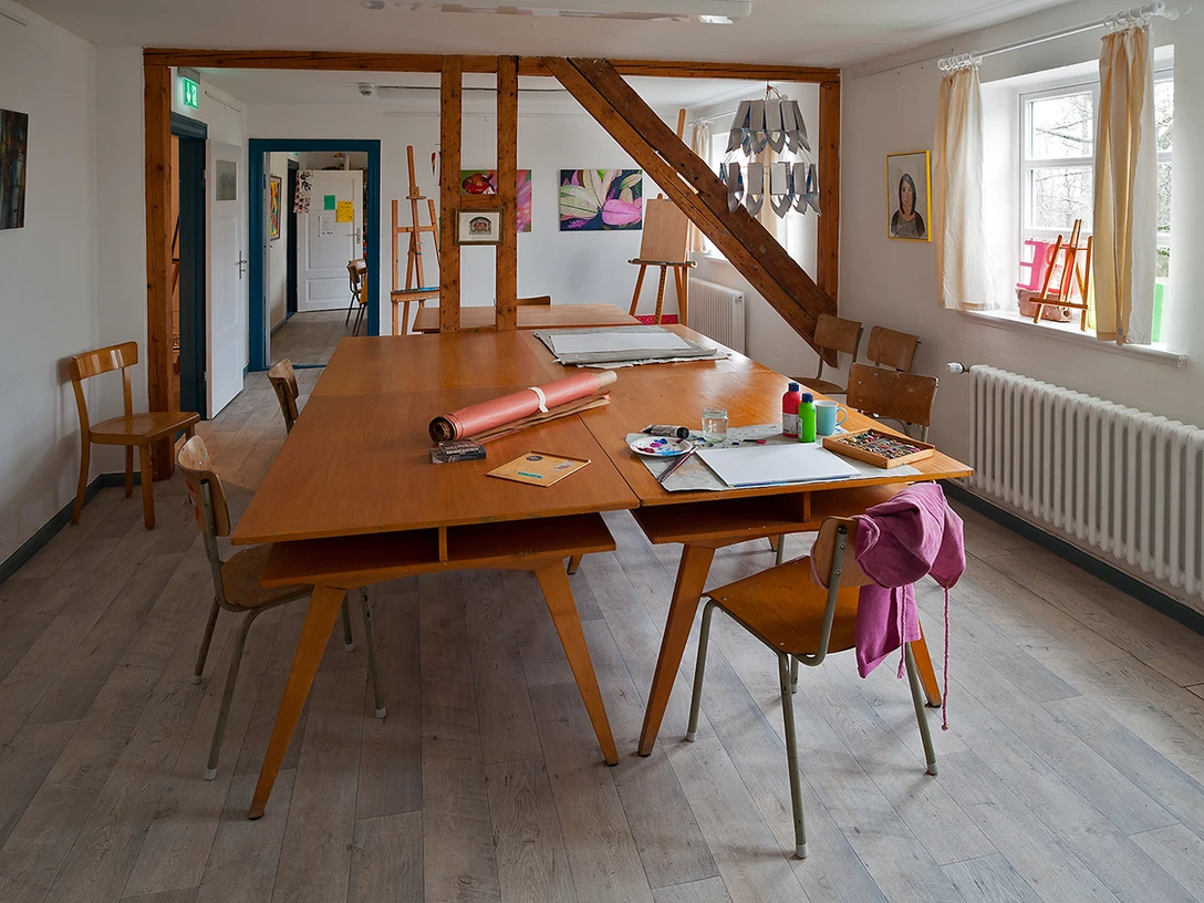 Arbeitstisch in der KUBE.jpg