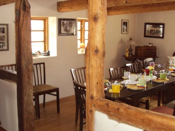 Gemütlicher Sitzbereich im Dorfcafé Alt Bleckenstedt