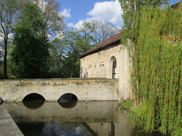 Wasserburg in Veltheim