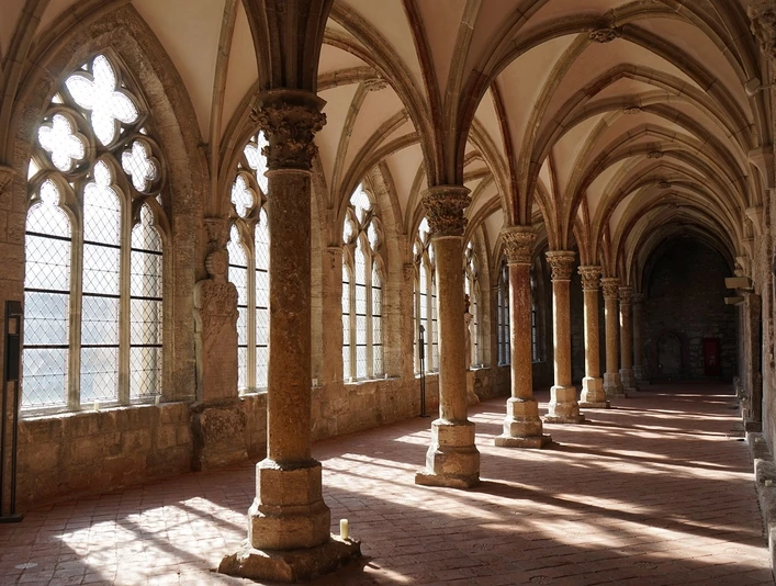 Doppelschiffiger Lesegang in Walkenried