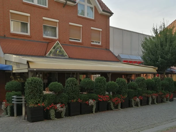 Außenansicht vom Eiscafè Santin in Zeven Außenansicht vom Eiscafè Santin in Zeven