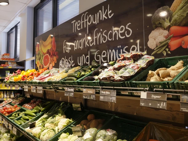 Treffpunkt EDEKA Frischemarkt Treffpunkt EDEKA Frischemarkt