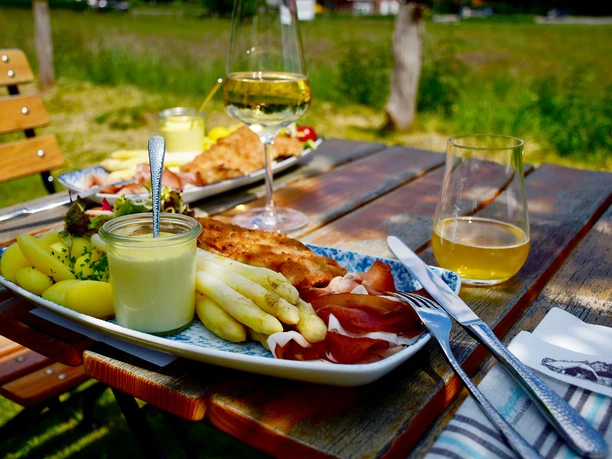 spargel-mit-ammerlaender-schinken-bad-zwischenahn6.jpg