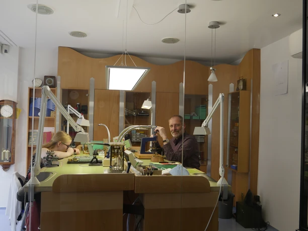 Der Uhrmacher - Reparatur und Verkauf_1260355.JPG Der Uhrmacher - Reparatur und Verkauf