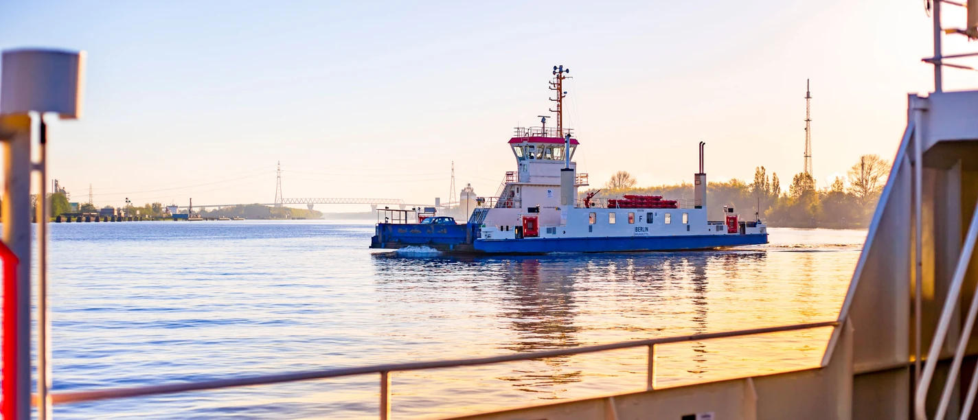 Brunsbüttel, Kanalfähre