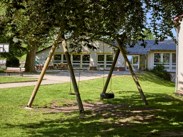 Spielplatz an der Schule Winnigstedt Spielplatz an der Schule Winnigstedt