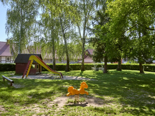 Spielplatz an der Schule Winnigstedt Spielplatz an der Schule Winnigstedt