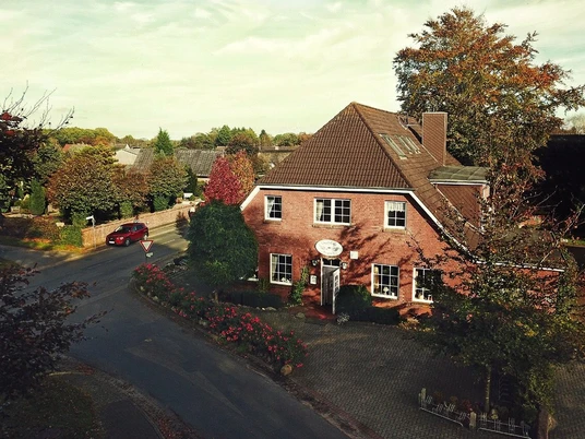 Engel Cafe Außenansicht.jpg