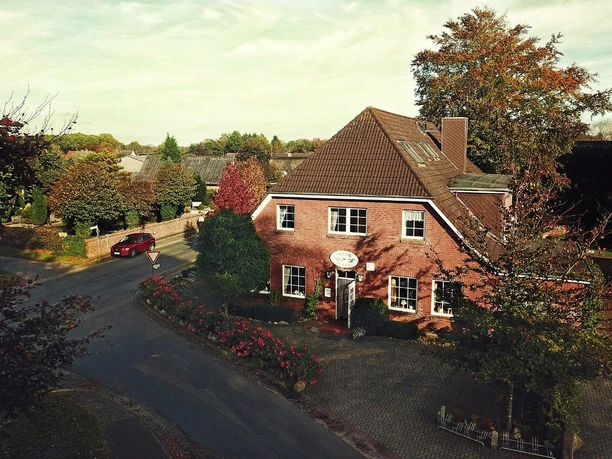 Engel Cafe Außenansicht.jpg