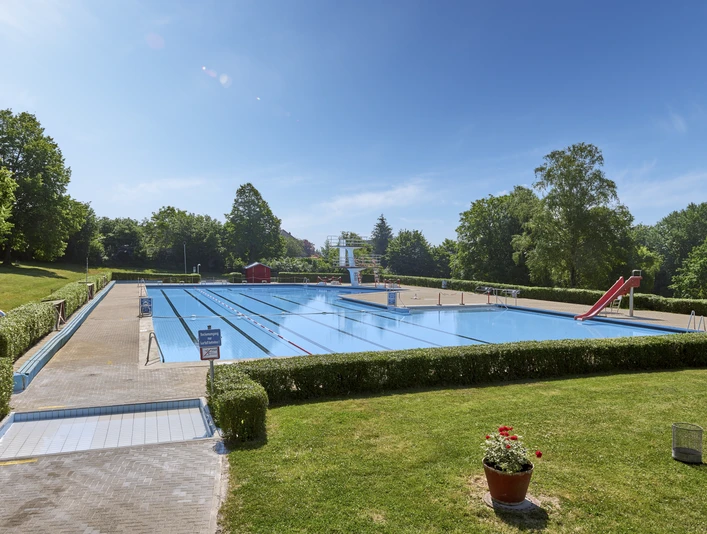 Freibad Schöppenstedt Freibad SchöppenstedtSchöppenstedt outdoor poolSchöppenstedt udendørs poolBuitenzwembad Schöppenstedt