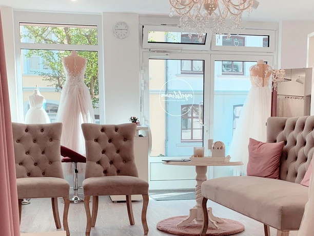 Brautmoden Engelstraum Salon