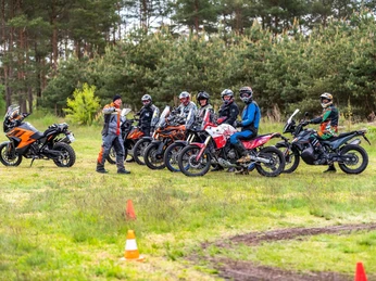 Driving Area Enduro-Training Gruppe .jpg Driving Area Wesendorf Enduro-Training Gruppe