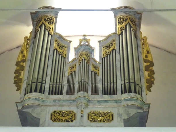 Pfarrkirche St. Martin von Tours in Obergesteln Pfarrkirche St. Martin von Tours in Obergesteln