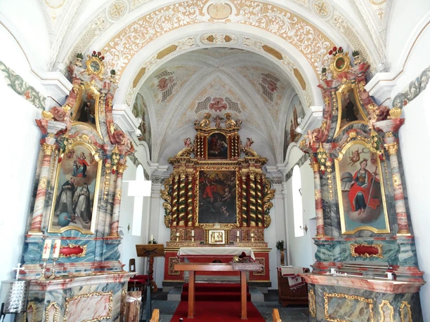 Pfarrkirche Hl. Dreifaltigkeit Pfarrkirche Hl. Dreifaltigkeit