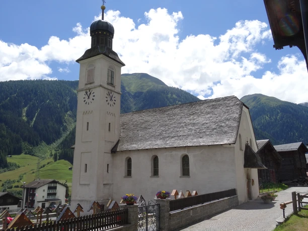 Pfarrkirche Hl. Dreifaltigkeit Pfarrkirche Hl. Dreifaltigkeit