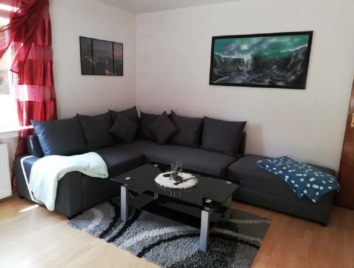 Wohnzimmer mit Ecksofa