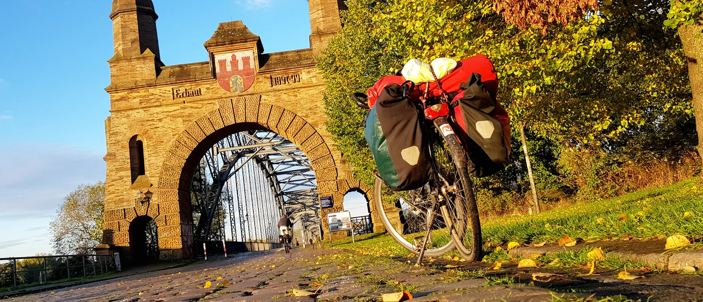 Die alte Harburger Elbbrücke - das Tor nach Hamburg Die alte Harburger Elbbrücke - das Tor nach Hamburg