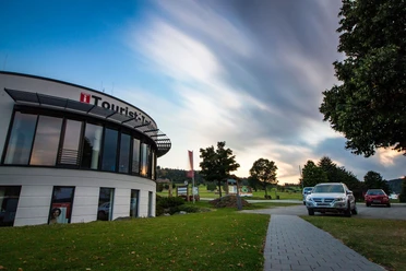 parkplatz-besucherzentrum-willingen.jpg
