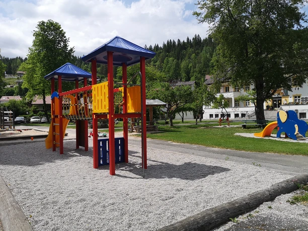 Spielplatz am Bürgerhaus in Mittenwald
