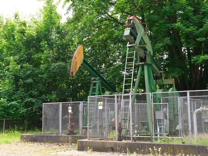 Erdölpumpe in der Südheide Gifhorn Südheide Gifhorn,Lüneburger Heide,Niedersachsen,Erdölpumpe,Radtour,Fahrradtour