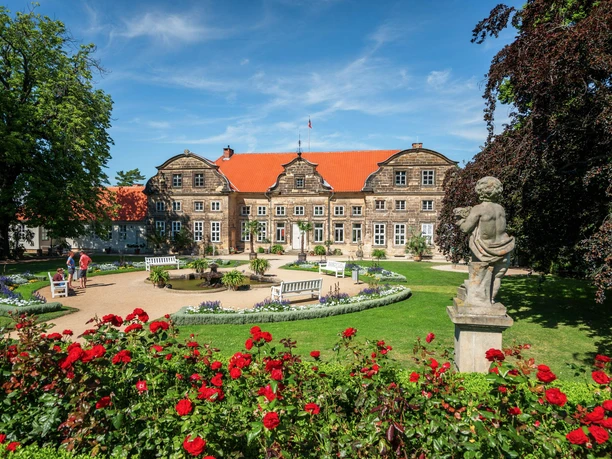 Kleines Schloss in den barocken Gärten Blankenburg