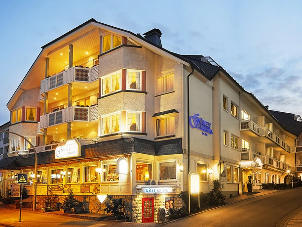 Außenansicht Göbel's Landhotel_(c) Göbel Hotels.jpg